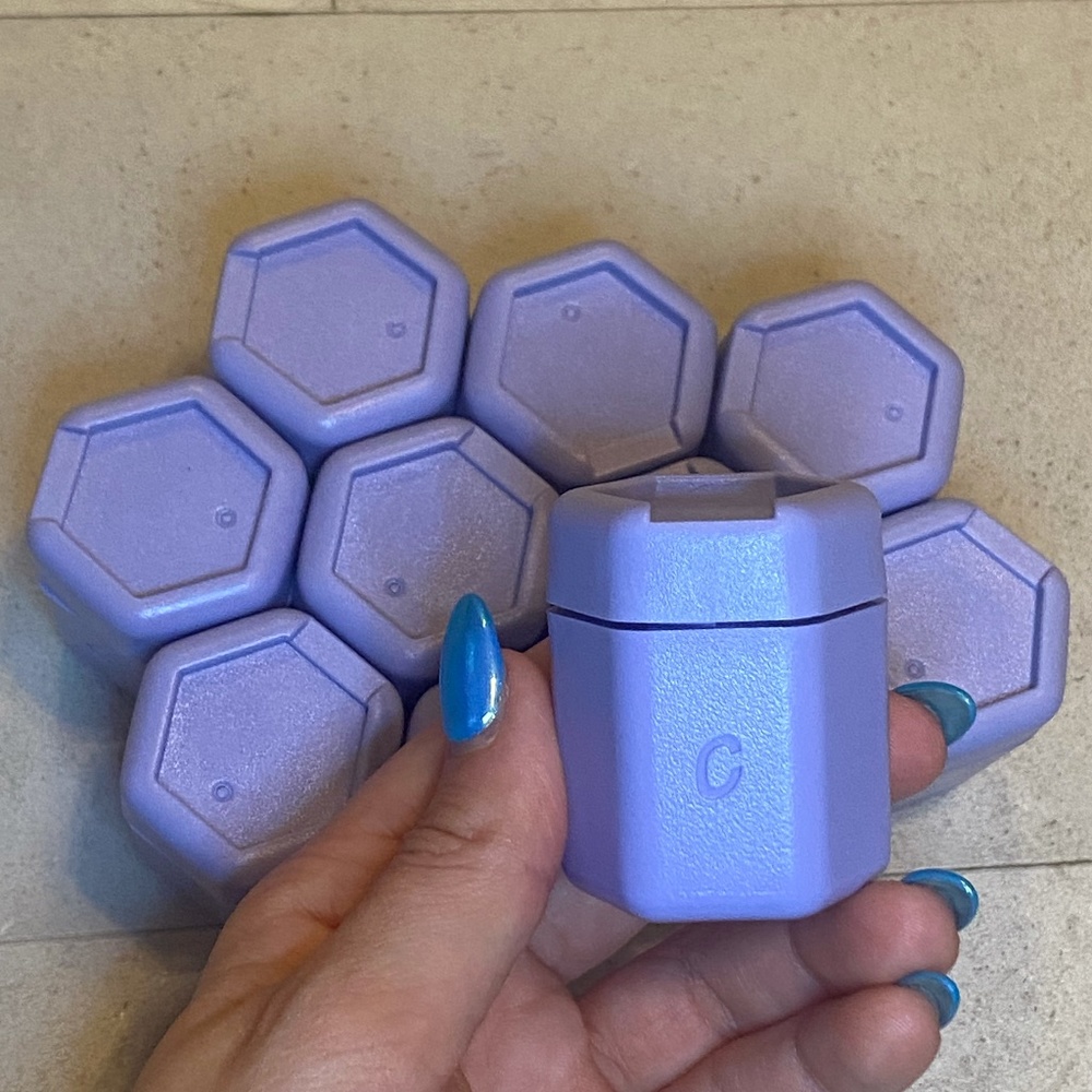 NWOT 6 Cadence Magnetic Travel Containers - Set of 6 only!